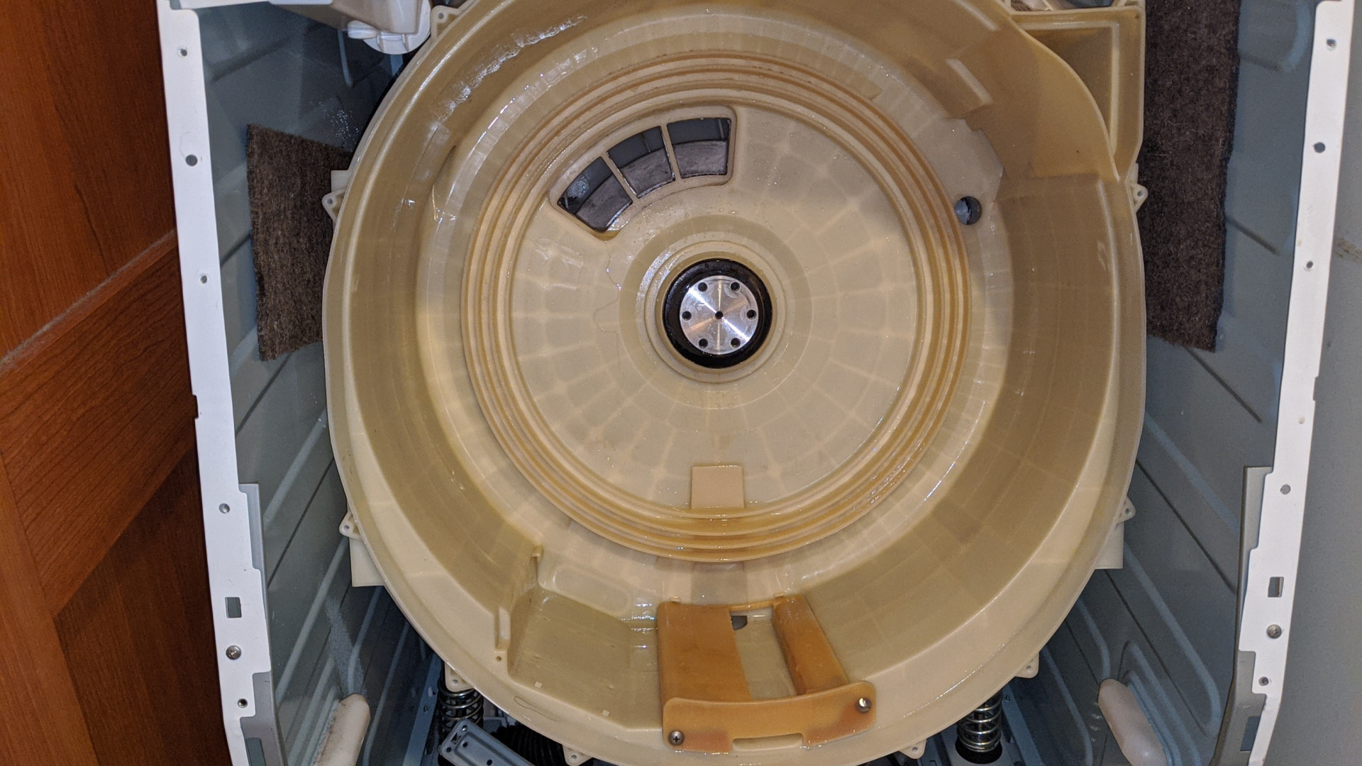 神戸市中央区でドラム式洗濯機クリーニングをしました